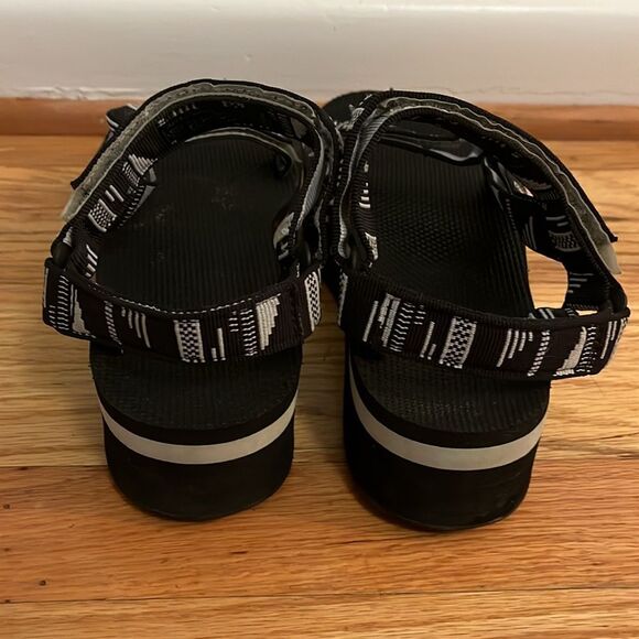 Teva Flatform Black and White Platform Sandals size 8 - Picture 4 of 7